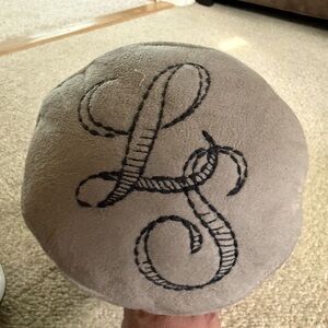Plush Round Decorative Pillow with Script 'L' Embroidery - Gray
